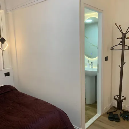 Manga 3* Gjirokastër