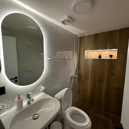 Gæstehus Manga Gjirokastër