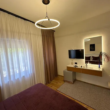 Manga 3* Gjirokastër